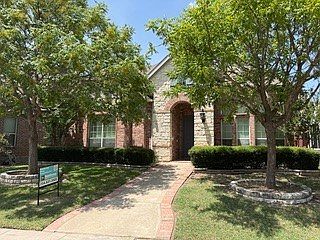 1st image of 629 Bonham Dr