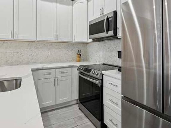 4th image of 3111 W Diamond St Floor 2