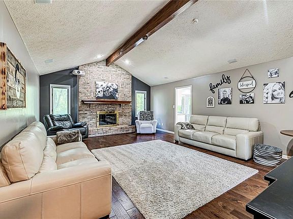 5th image of 1534 Woodside Dr