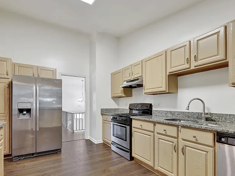 3315 Albion Ct — Photo 11