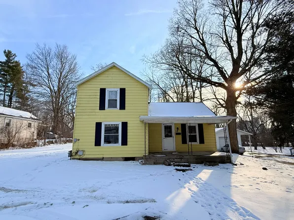 28 Marion St, Hillsdale, MI 49242