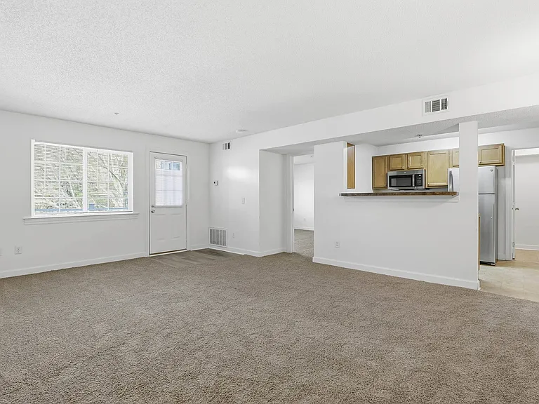 Plantation Oaks Apartments — Photo 9