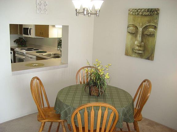 dining table seats 6 with leaf hidden