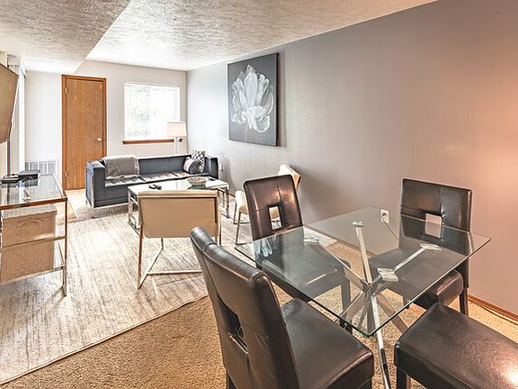 4th image of 5540 Timberlane St #1