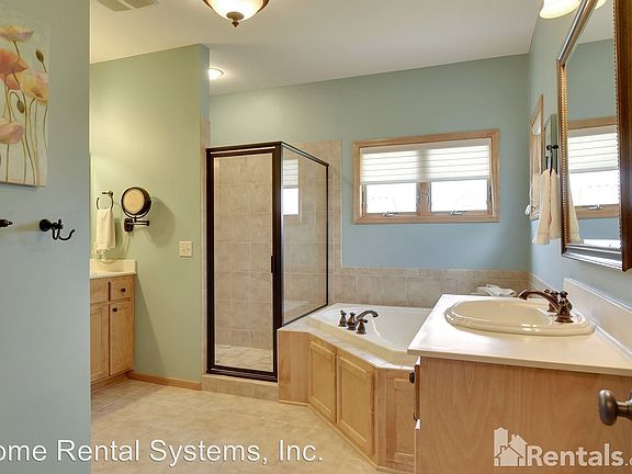 5th image of 2450 Marshview Ct