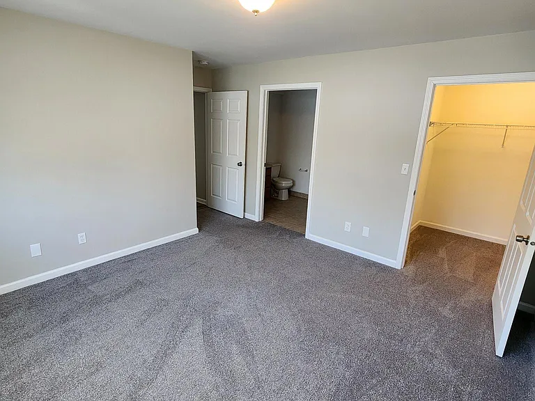 Willowbrook — Photo 14