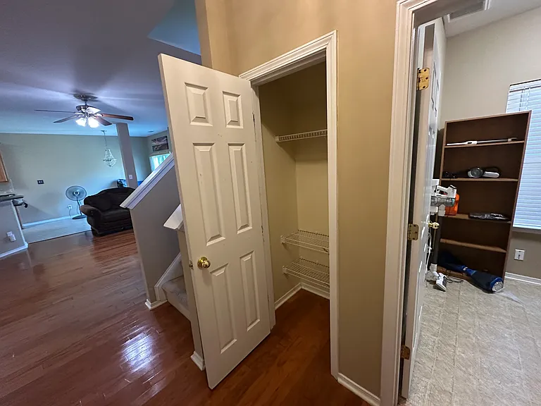 404 Treybrooke Dr — Photo 33