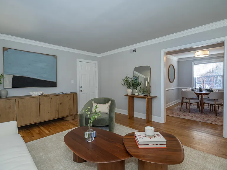 Malvern Manor Apartments — Photo 7