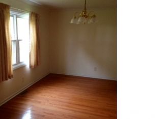 5686 Barlow Rd, Sherman, IL 62684