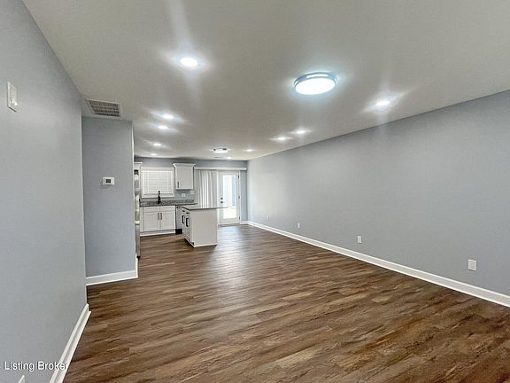4th image of 223 Bonnie Ln