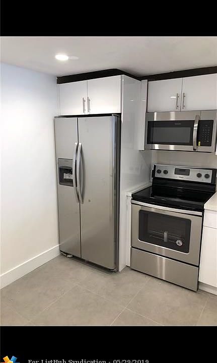 1st image of 555 NE 15th St APT 24E