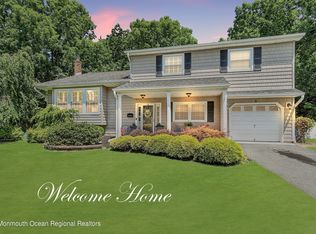 5 Old Bridge Pl, Howell, NJ 07731