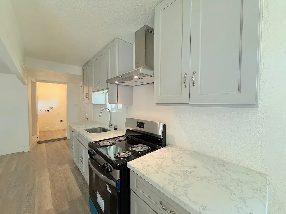 3 bed, 1437 sqft, $1,900 — Photo 3