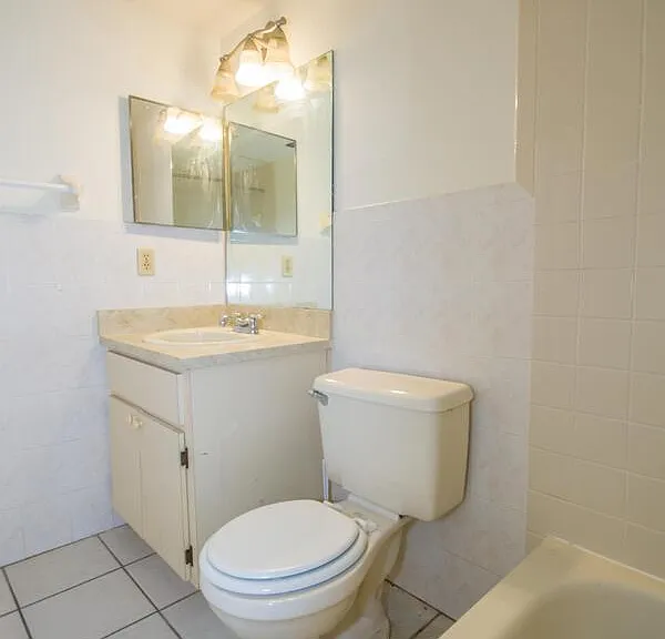 305 Manor Cir #1 — Photo 14