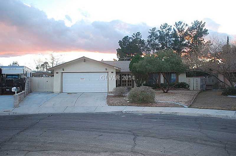 1st image of 6821 Neepawa Cir
