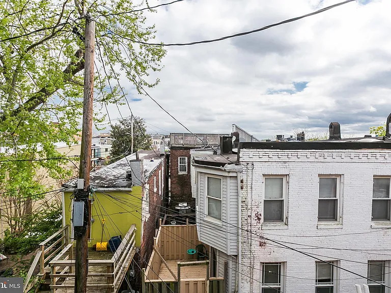 2205 E Baltimore St — Photo 28