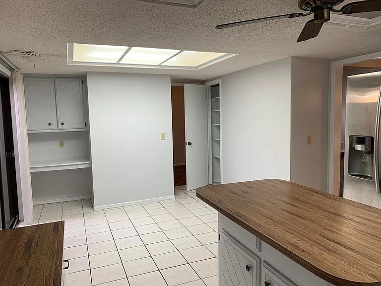 6453 N College Ave — Photo 23