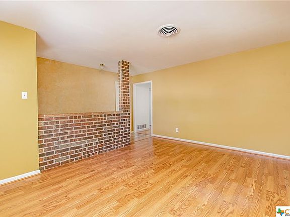 5th image of 3106 Cordova Dr