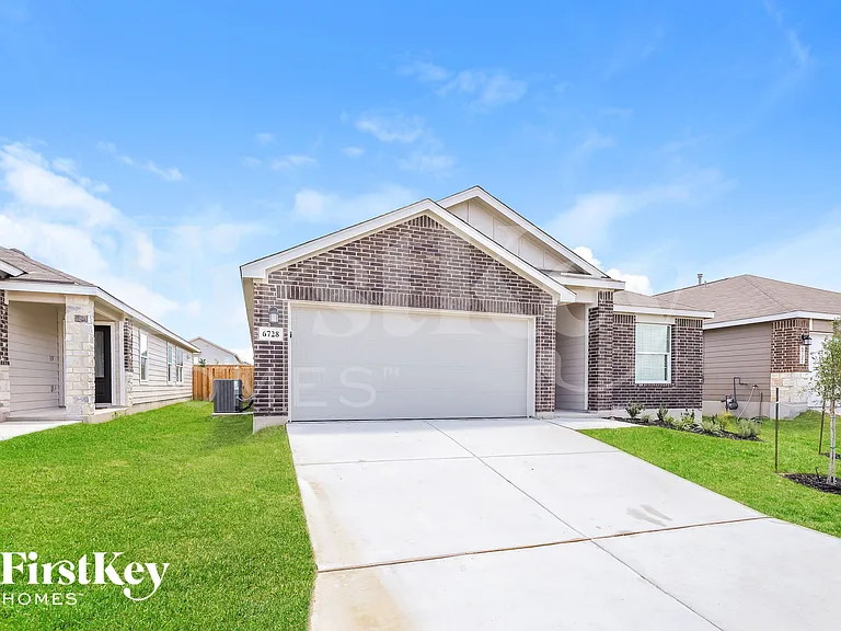 6728 Beehive Dr — Photo 2