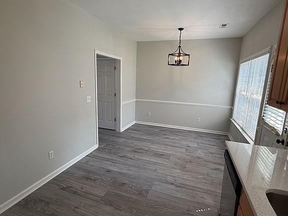 3rd image of 257 Dairy Rd