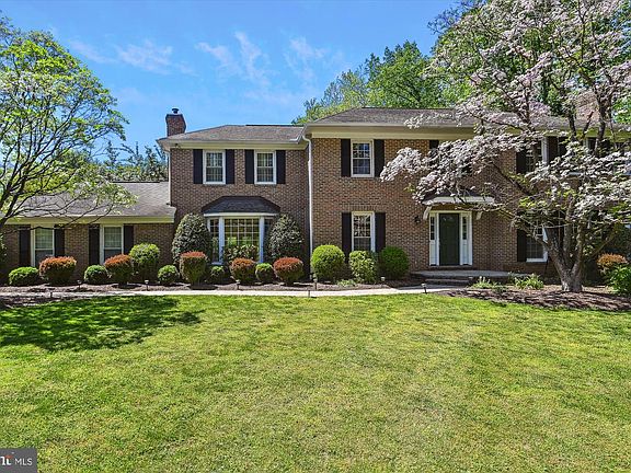 2nd image of 12317 Rivers Edge Dr