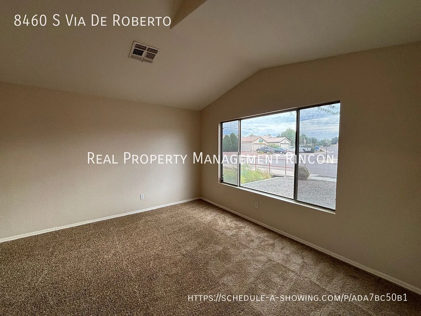 Beautiful 3-Bed, 2-Bath with Den/Office in Rita Ranch!! — Photo 3