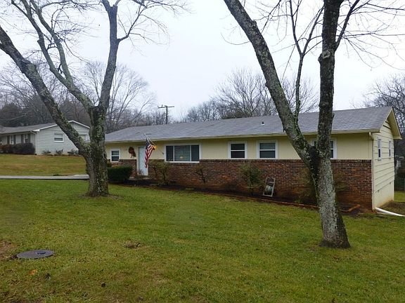 2nd image of 1328 Willmann Ln