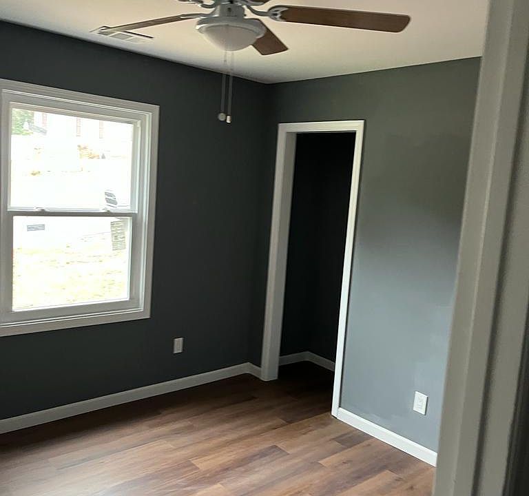 2nd image of 4214 Robinson Rd