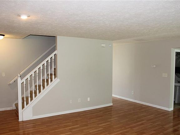 4th image of 10434 Northern Dancer Dr