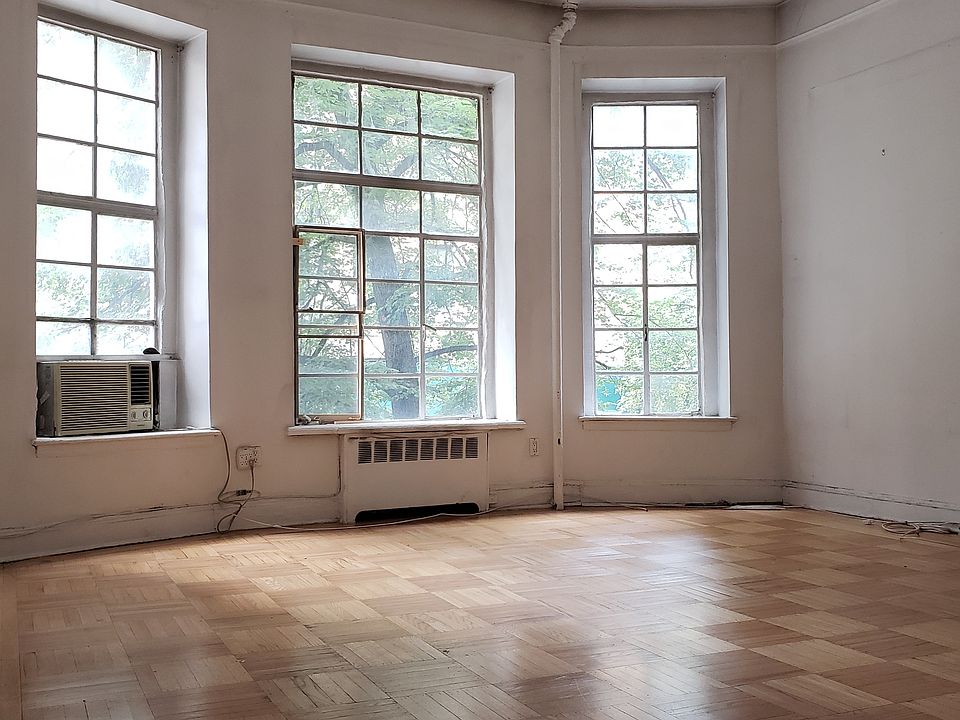 1st image of 621 W End Ave APT 2W