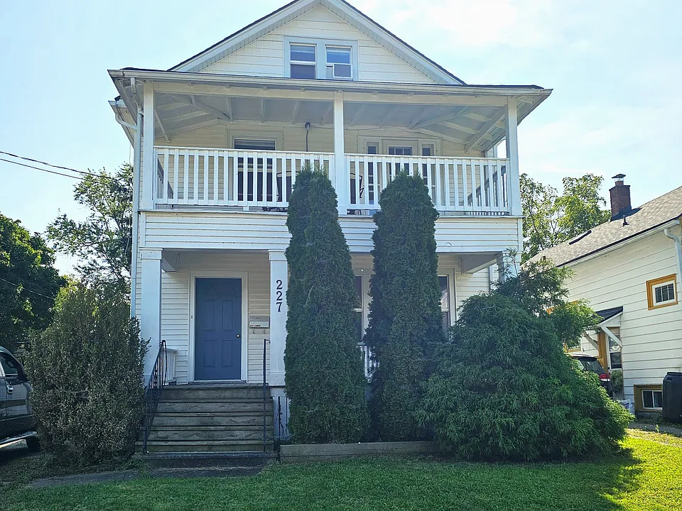 227 Bowen Rd