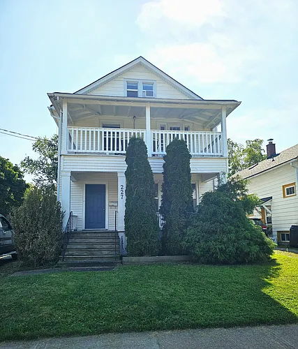 227 Bowen Rd Photo 1
