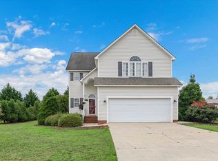 70 Meadow Hills Dr, Four Oaks, NC 27524