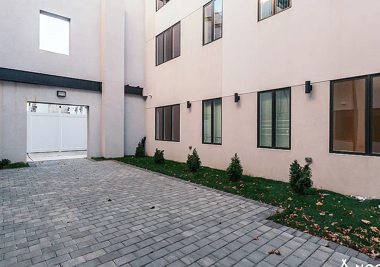 783 Knickerbocker Ave #212 — Photo 25