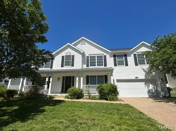 822 Emerald Place Dr, Saint Charles, MO 63304