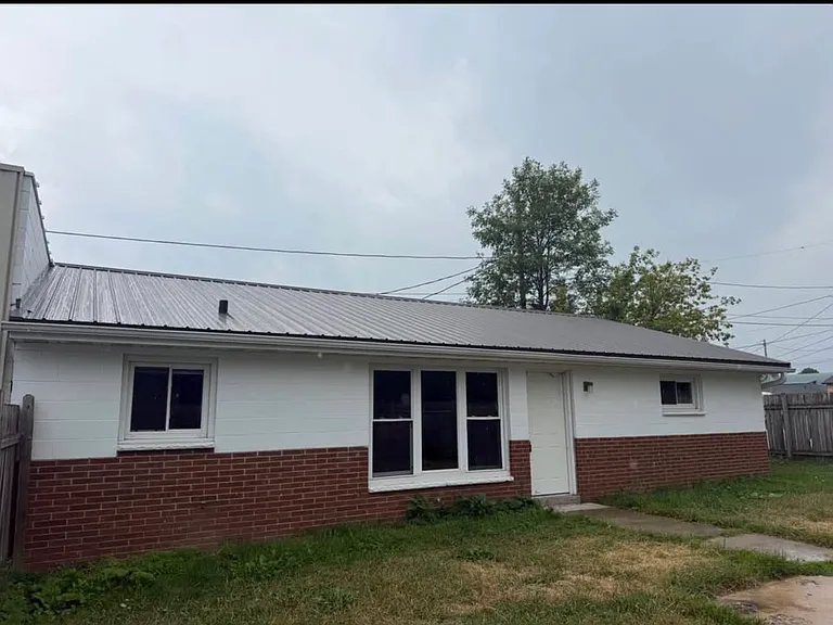 127 N Saint Augustine St — Photo 1