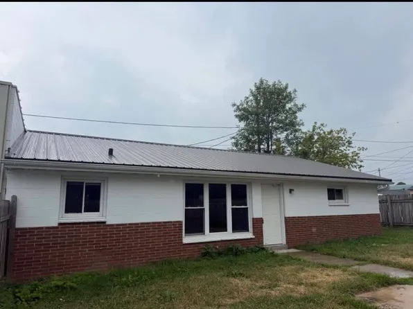 127 N Saint Augustine St, Pulaski, WI 54162