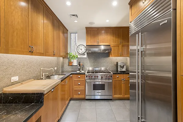 Sold by Nest Seekers International | media 3