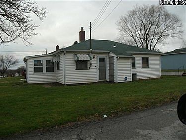 2nd image of 1008 Crandall Ave