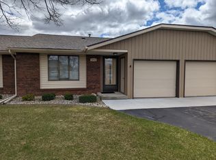 672 Waterview Ct SW, Grandville, MI 49418