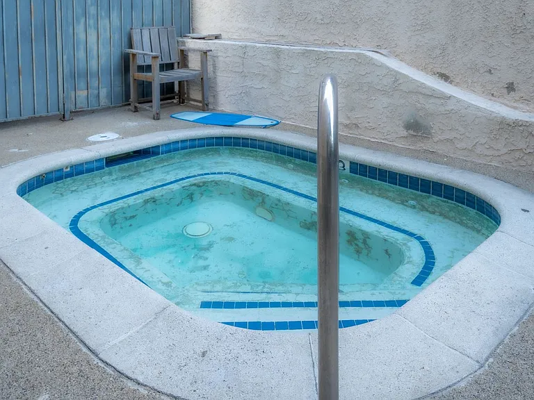 1520 N Vista St #203 — Photo 33