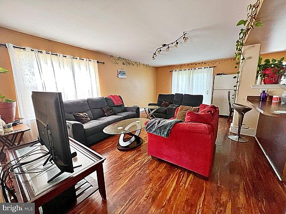 5th image of 326 Marldale Dr