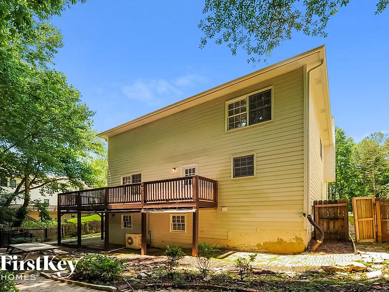 4945 Bent Creek Ct — Photo 15