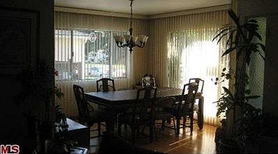 4th image of 2742 Kelton Ave