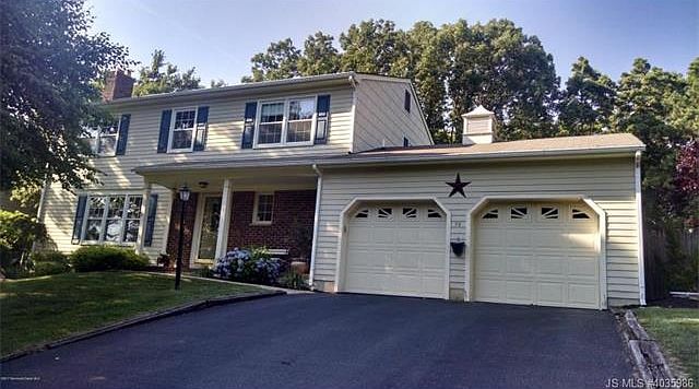 1st image of 79 Buckingham Dr