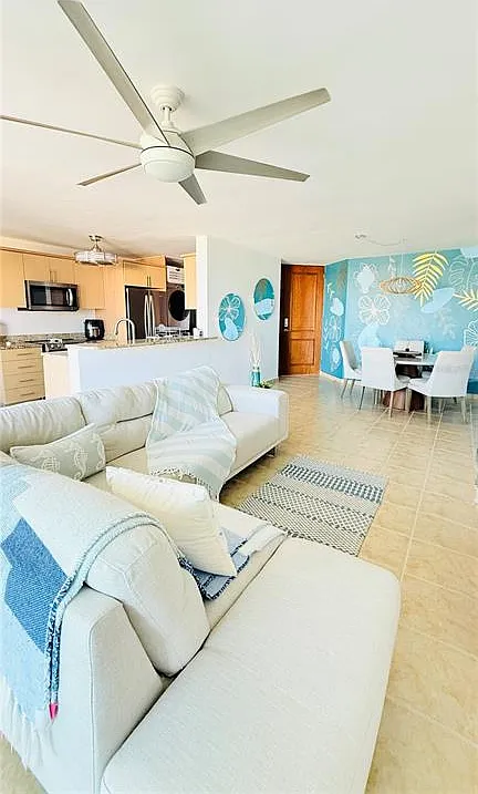 3 bed, 2.0 bath, $2,300 — Photo 3