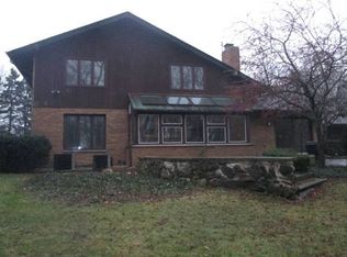 2318 Coach Rd, Long Grove, IL 60047