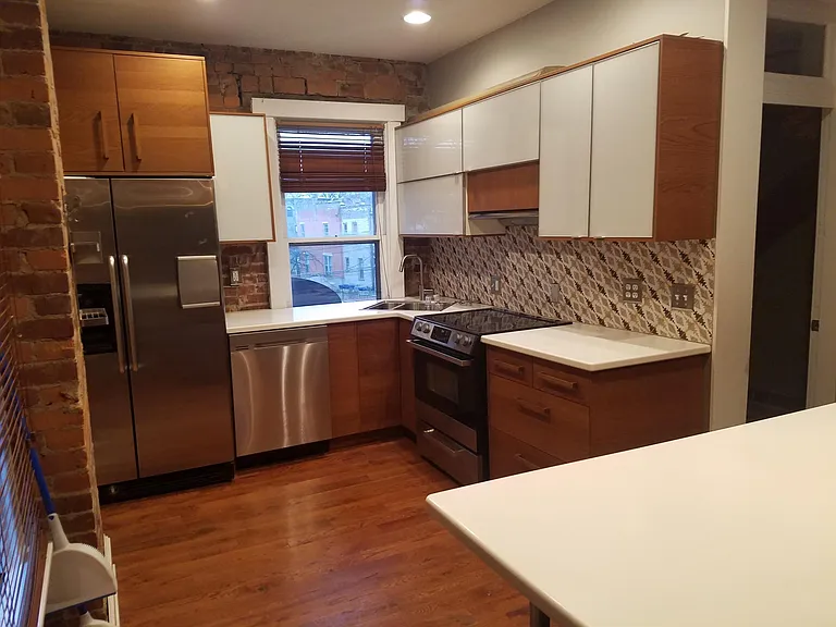 233 1/2 Wilber Ave — Photo 3