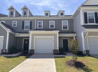 27 Willow Green Dr, Clayton, NC 27527
