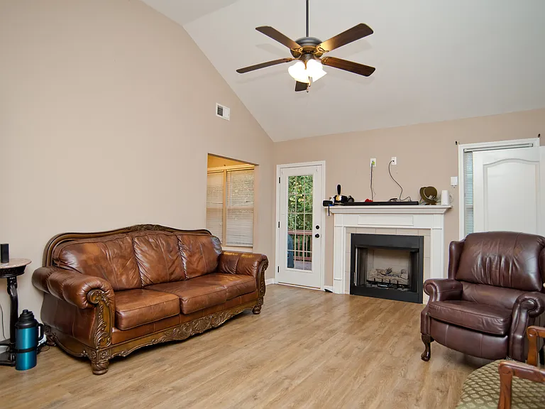 2865 Kettle Ct — Photo 10